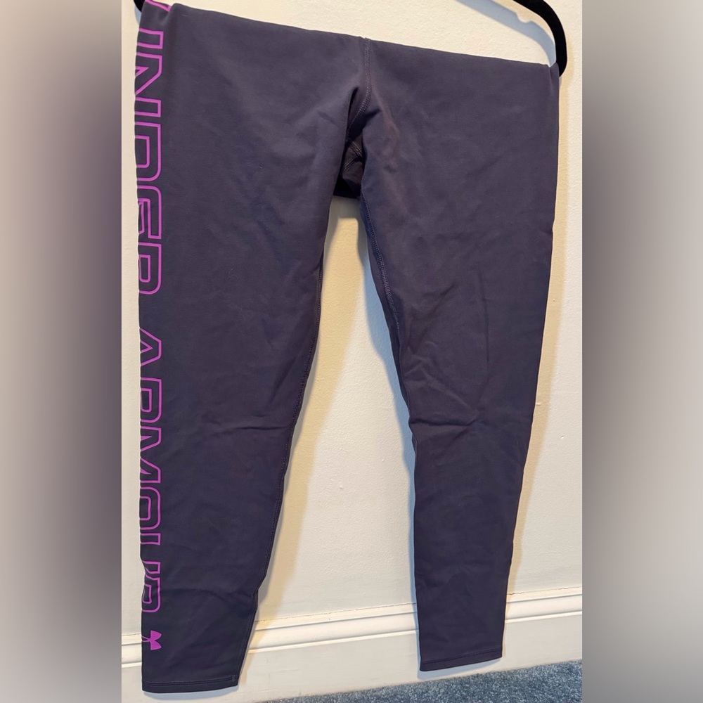 UNDER ARMOUR fitted mid rise leggings 7/8th length